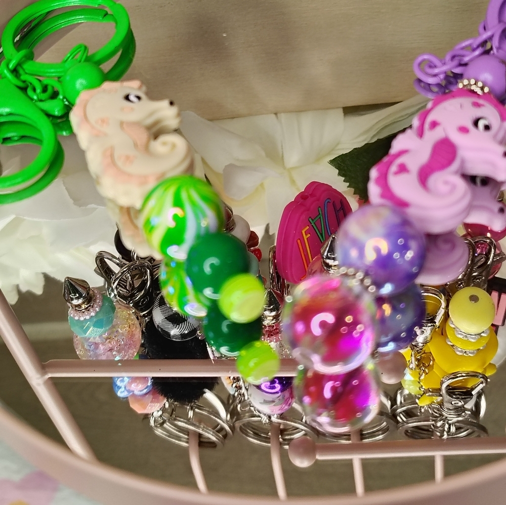 Colorful Seahorse Keychains - Picture 3 of 5